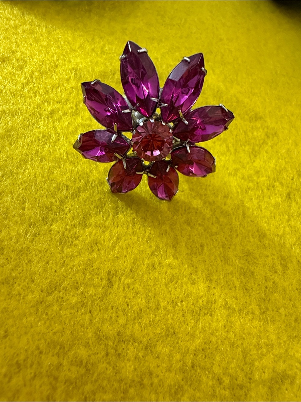 Trains Tarantino swarworski crystals Pink Crystal Flower ring - Women Jewelry